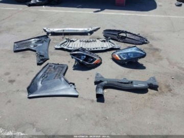 Mercedes Klasa C W205 2017 Mercedes-Benz Klasa C 2017 MERCEDES-BENZ C 300 2.0 Benzyna 241KM, zdjęcie 10