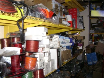 ЗАЖИМ ДЛЯ АККУМУЛЯТОРА, ЛАТУНЬ, сплошной, ОК, из армии