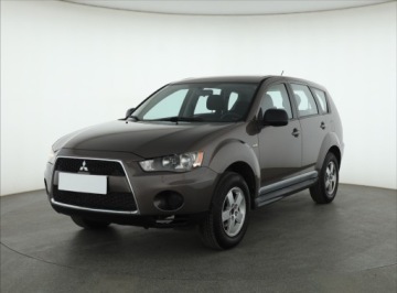 Mitsubishi Outlander II 2.0 MIVEC 147KM 2011 Mitsubishi Outlander 2.0, Salon Polska, zdjęcie 1
