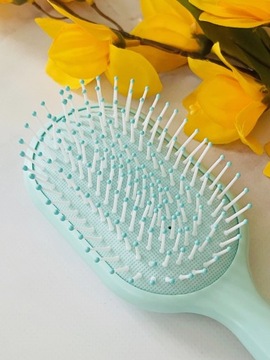 ЩЕТКА ДЛЯ ВОЛОС ОДНОЦВЕТНАЯ, ПАСТЕЛЬНЫЕ ЦВЕТА