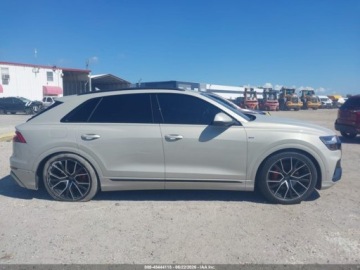 Audi Q8 2022 Audi Q8 Prestige 55 Tfsi Quattro Tiptronic 2022 3.0 Benzyna 335KM, zdjęcie 5