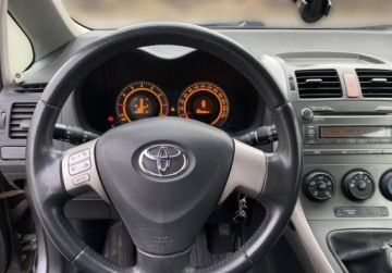 Toyota Auris I Hatchback 1.6 i 16V VVT-i 124KM 2007 Toyota Auris 1.6 VVT-i Luna Salon PL Toyota Mikolajczak Leszno 1.6, zdjęcie 17