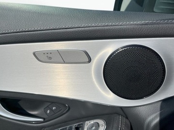 Mercedes GLC C254/X254 2022 Mercedes-Benz GLC 2.0 Benzyna 197KM, zdjęcie 19