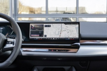 BMW Seria 5 G90-91 2026 BMW 540 xDrive Limuzyna - DEMO, zdjęcie 27