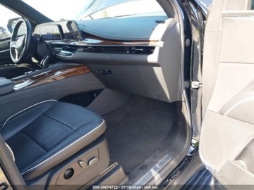 Cadillac Escalade III 2022 Cadillac Escalade 2022 Cadillac Escalade 4WD 4dr Premium Luxury 6.2 Benzyna, zdjęcie 4