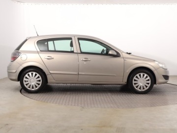 Opel Astra H Hatchback 5d 1.4 TWINPORT ecoFLEX 90KM 2007 Opel Astra 1.4 16V, Salon Polska, Klima, El. szyby, zdjęcie 5
