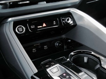 Audi 2025 AUDI Q5 TDI quattro S line Sportback Suv 2.0 (204KM) 2025, zdjęcie 8