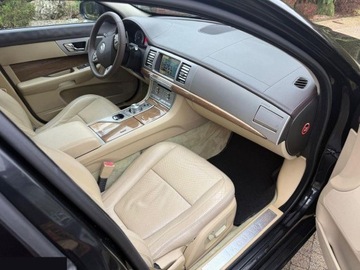 Jaguar XF I Sedan 3.0D V6 S 275KM 2010 Jaguar XF 3.0 V6 S 275KM 2010r, zdjęcie 19