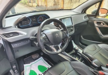 Peugeot 2008 I 2014 Peugeot 2008 Allure LED Nawigacja GetHelp 1.2 Benzyna 82KM, zdjęcie 10