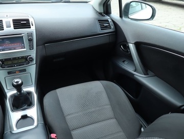 Toyota Avensis III Sedan Facelifting 2.0 D-4D 124KM 2014 Toyota Avensis 2.0 D-4D, Salon Polska, Serwis ASO, zdjęcie 7