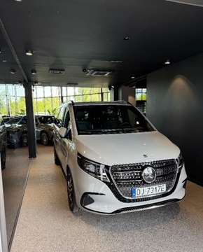 Mercedes Klasa V W447 Długi Facelifting 2.0 300d 237KM 2025 Mercedes-Benz Klasa V V300d 4Matic Salon PL FV23 Avantgarde 7osobowy 237KM, zdjęcie 2