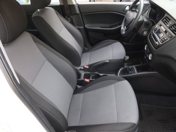 Hyundai i20 II Coupe 1.2 MPI 84KM 2016 Hyundai i20 1.2, Salon Polska, Serwis ASO, Klima, zdjęcie 8