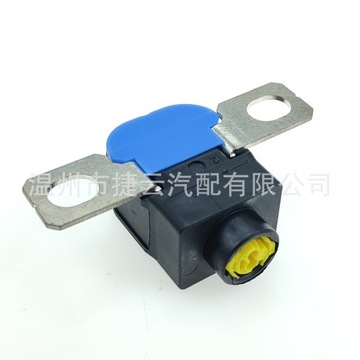 KLIKA POJISTKA N000000008657 DO MERCEDES RENAULT VOLVO MASERATI LEVANTE