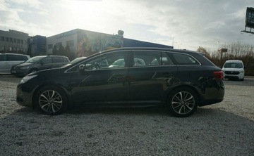 Toyota Avensis III Wagon Facelifting 2015 2.0 D-4D 143KM 2017 Toyota Avensis 2.0 D-4D143KM, Active Business,..., zdjęcie 9