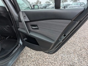 BMW Seria 5 E39 Touring 525 i 192KM 2004 BMW Seria 5 Panorama Head Up Ledy Alu Klima Navi Serwis Gwarancja 2.5, zdjęcie 33