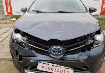 Toyota Auris II 2015 Toyota Auris Okazja 1.8 Hybryda 98KM, zdjęcie 2