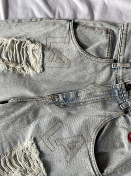 PLNY LALA | JASNE SPODNIE JEANSY MOM JEANS Z DZIURAMI RODEO | R. S