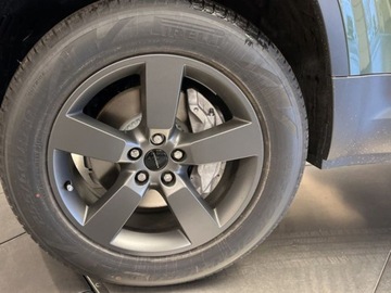 Land Rover Defender IV (L663) Hard Top 90 3.0D R6 250KM 2025 Defender 110 D250 X-Dynamic SE 3.0 (250KM) 2025, zdjęcie 8