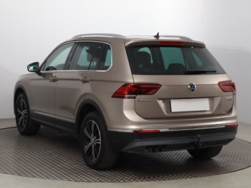 Volkswagen Tiguan I SUV Facelifting 2.0 TDI BlueMotion Technology 150KM 2016 VW Tiguan 2.0 TDI, Salon Polska, Serwis ASO, 4X4, zdjęcie 3