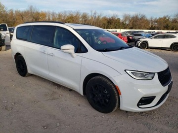 Chrysler Pacifica II 2021 Chrysler Pacifica 2021, 3.6L, HYBRID LIMITED, po gradobiciu 3.6 Hybryda, zdjęcie 2