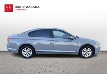 Volkswagen Passat B8 Variant Facelifting 1.5 TSI EVO 150KM 2022 Volkswagen Passat 1.5 Benzyna 150KM, zdjęcie 5