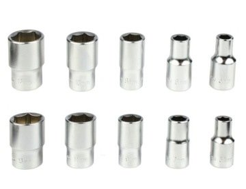 НАБОР ИЗ 27 БОТ BOSCH И РУЧНЫХ ИНСТРУМЕНТОВ В КОРОБКЕ + РАДВЕНТ-КАЛЕНДАРЬ