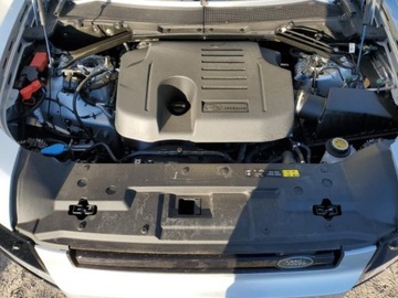 Land Rover Defender IV (L663) 2024 Land Rover Defender 130 X-Dynamic Se 2024 3.0l 3.0 Benzyna 395KM, zdjęcie 6