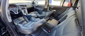 Volvo V60 I Kombi Facelifting 2.0 D4 DRIVE-E 181KM 2014 Volvo V60 Volvo V60 D4 Geartronic Ocean Race 2.0 Diesel 181KM, zdjęcie 23