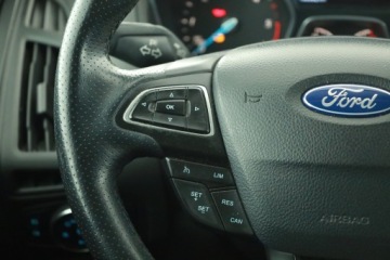 Ford Focus III Hatchback 5d facelifting 1.6 TDCi 95KM 2015 Ford Focus 1.6 TDCi, Salon Polska, Klima, zdjęcie 16