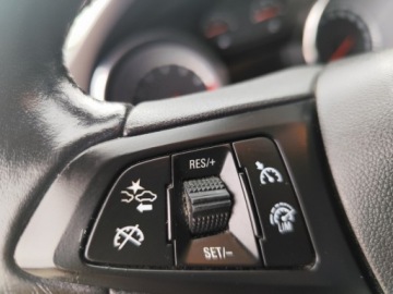 Opel Astra K Hatchback 5d 1.4 Turbo 150KM 2016 Opel Astra 1.4 benzyna139 tys.kmjeden wlascDrugie kolanastepny serwis 09.2, zdjęcie 6