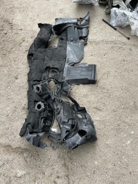 AUDI A4 B9 8W TLUMENÍ STĚNY PŘEPÁŽKOVÉ