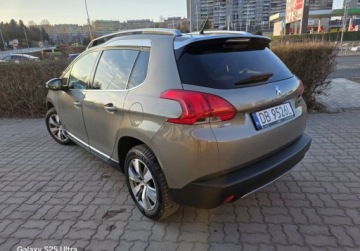 Peugeot 2008 I SUV Facelifting 1.2 PureTech 110KM 2016 Peugeot 2008 Automat 110KM Allure Bezwypadkowy Parktronic, zdjęcie 3