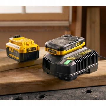 ЗАРЯДНОЕ УСТРОЙСТВО STANLEY FAST 4A 18V FatMax V20 SFMCB14