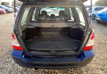 Subaru Forester II 2.5 i 16V Turbo 230KM 2006 Subaru Forester Samochod krajowy 2.5 Benzyna 230KM, zdjęcie 3