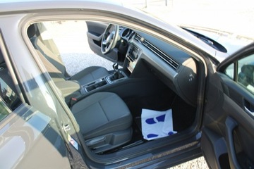 Volkswagen Passat B8 Limousine Facelifting 1.5 TSI EVO 150KM 2021 Volkswagen Passat ESSENCE App-Connect LED F-vat, zdjęcie 28