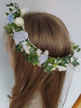 Венок для причастия, нежные оттенки синего, белого и зеленого.