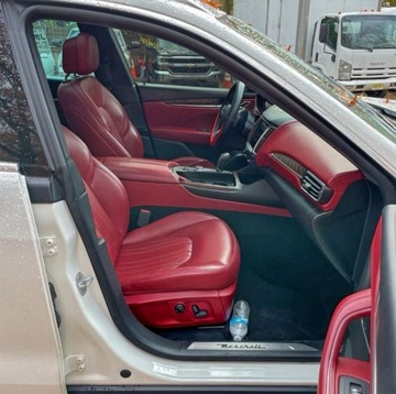 Maserati Levante 2017 Maserati Levante Luxury 2017 3.0l 3.0 Benzyna 345KM, zdjęcie 5