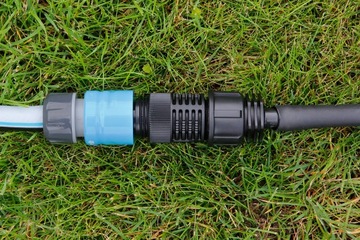 НАБОР СОЕДИНИТЕЛЕЙ ДЛЯ ЛИНИИ СОЕДИНИТЕЛЬ КАПЕЛЬНОЙ ЛИНИИ 16 мм СО ШЛАНГОМ + ПЕРЕХОДНИК