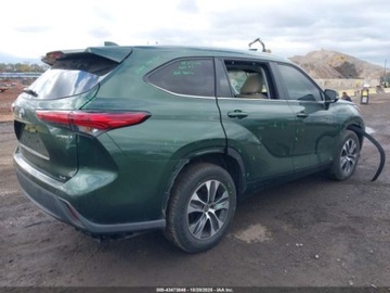 Toyota Highlander III 2023 Toyota Highlander 2023 TOYOTA HIGHLANDER HYBRID XLE 2.5 Hybryda 186KM, zdjęcie 10