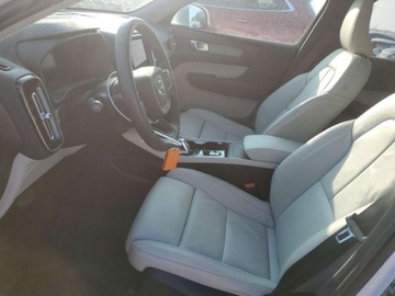 Volvo XC40 2023 Volvo XC 40 2023 VOLVO XC40 PLUS 2.0 Benzyna 247KM, zdjęcie 6