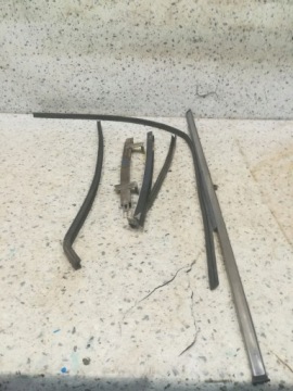 USZCZELKI SZYBY DRZWI TYŁ PRAWE KPL POLONEZ CARO