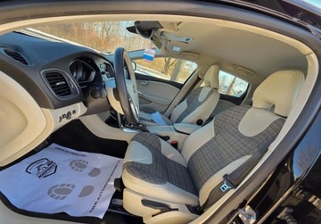 Volvo V40 II Hatchback Facelifting 1.5 T3 152KM 2017 Volvo V40 T3 AUTOMAT 1-Wl Salon Polska 2xOpony 1.5 Benzyna 152KM, zdjęcie 10
