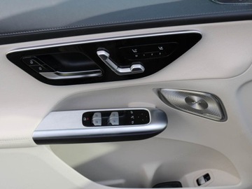 Mercedes GLC C254/X254 Coupe 2.0 220d 197KM 2025 GLC Coupe 220 d 4-Matic Avantgarde 2.0 (197KM) 2025, zdjęcie 7