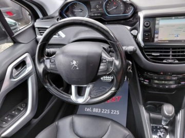 Peugeot 208 I Hatchback 5d Facelifting 1.2 PureTech 110KM 2017 Peugeot 208 Automat Panorama Kamera Navi Sensor Elektryka PDC Alu 1.2 110KM, zdjęcie 21