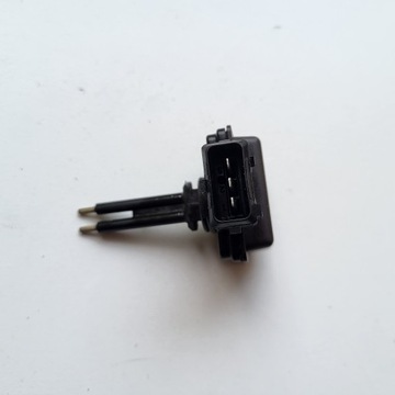 SENZOR ÚROVNI KAPALINY CITROEN DS4 PEUGEOT 807 4007 9646902580
