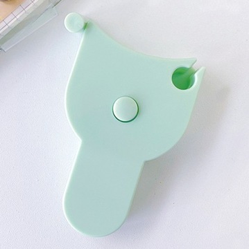 Сантиметровая мера для измерения окружности тела 150 см.