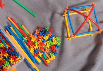 СТРОИТЕЛЬНЫЕ БЛОКИ, СОЛОМОЧКИ, ПАЛКИ, ТРУБКИ, 400 шт.