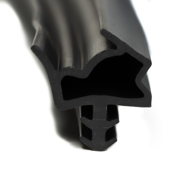 УПЛОТНИТЕЛЬ ДЕРЕВЯНО-АЛЮМИНИЕВОГО ПОРОГА ЧЕРНЫЙ 5м