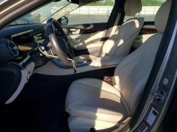 Mercedes Klasa E W213 2021 Mercedes-Benz Klasa E 350 2021 2.0 Benzyna 255KM, zdjęcie 7