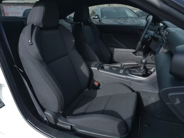 Toyota GR86 2.4 Boxer 234KM 2023 Toyota GR86 8000 km 2,4 aut Biała PERŁA ACC Keyles Full-Led Kamera IDEALNA, zdjęcie 21